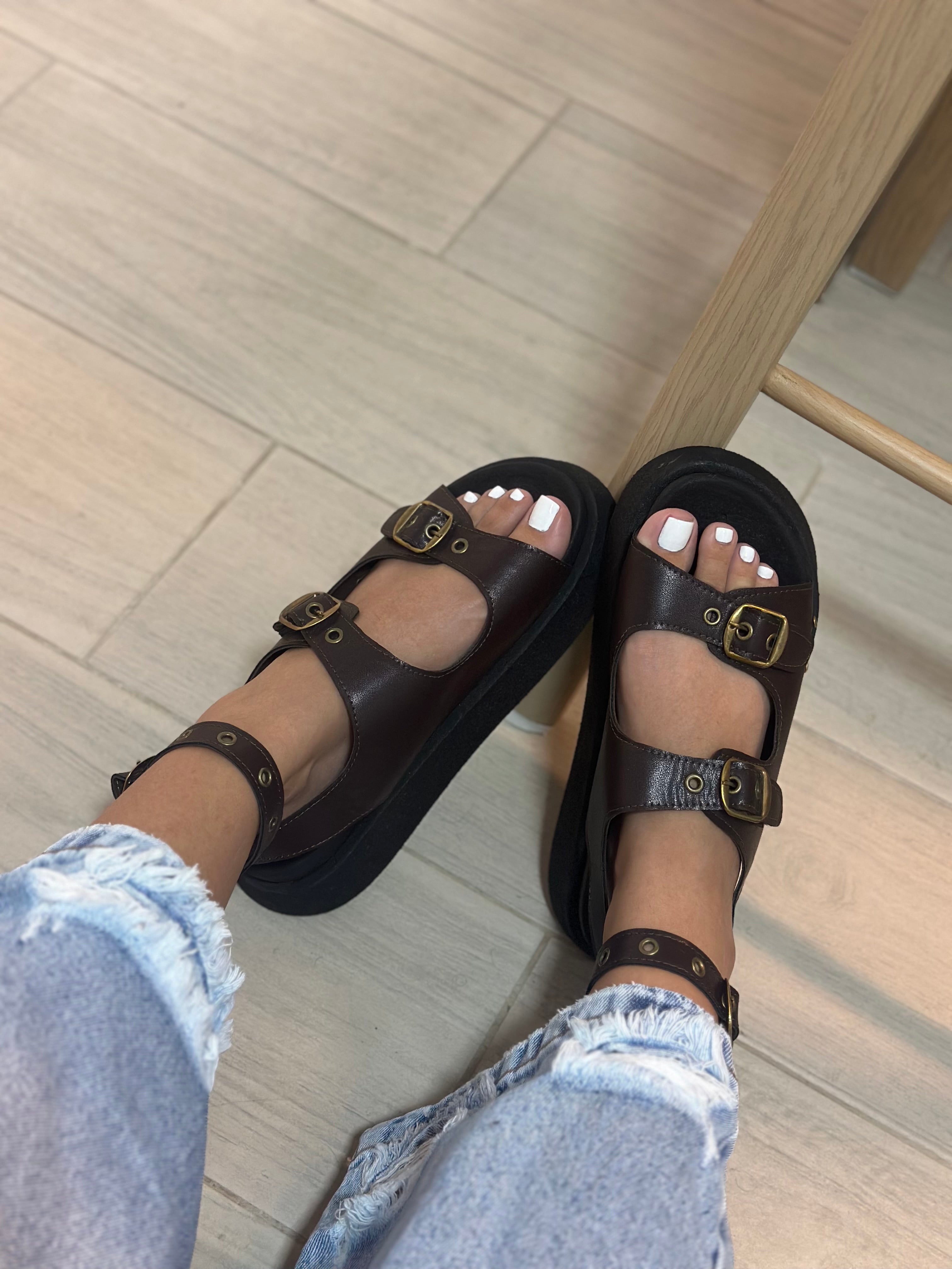 CHARLOTTE X CHOCOLATE EN CUERO